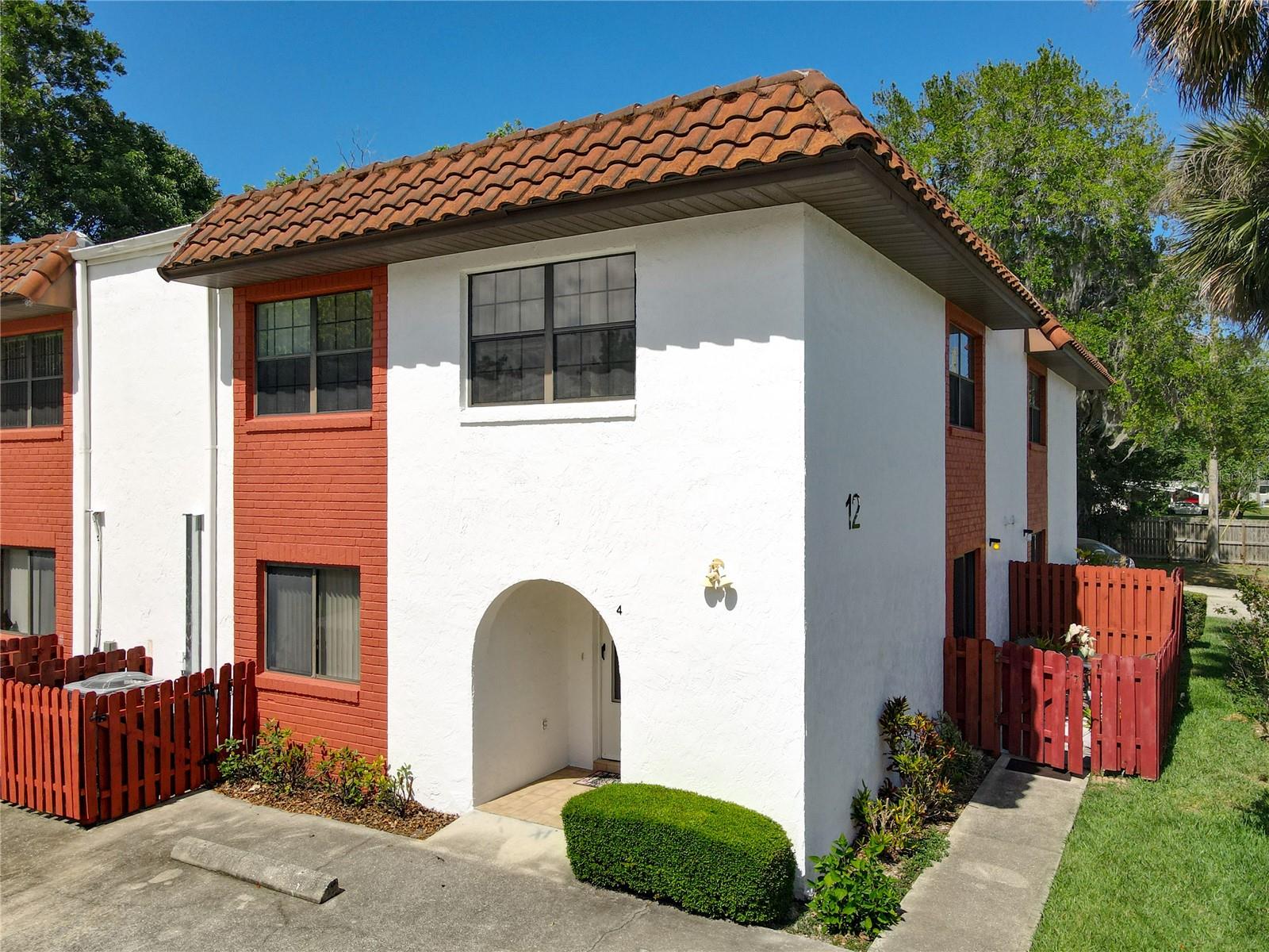 910 Big Tree Rd #12-4, FL