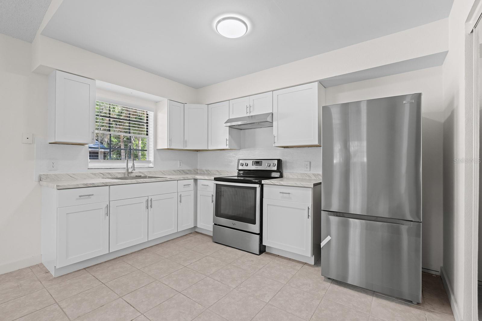 452 Elmwood Point, FL