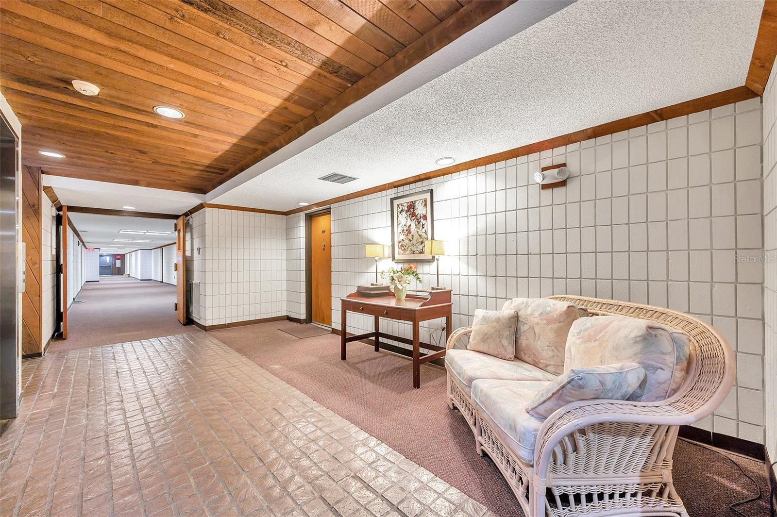 2583 Countryside Boulevard, FL