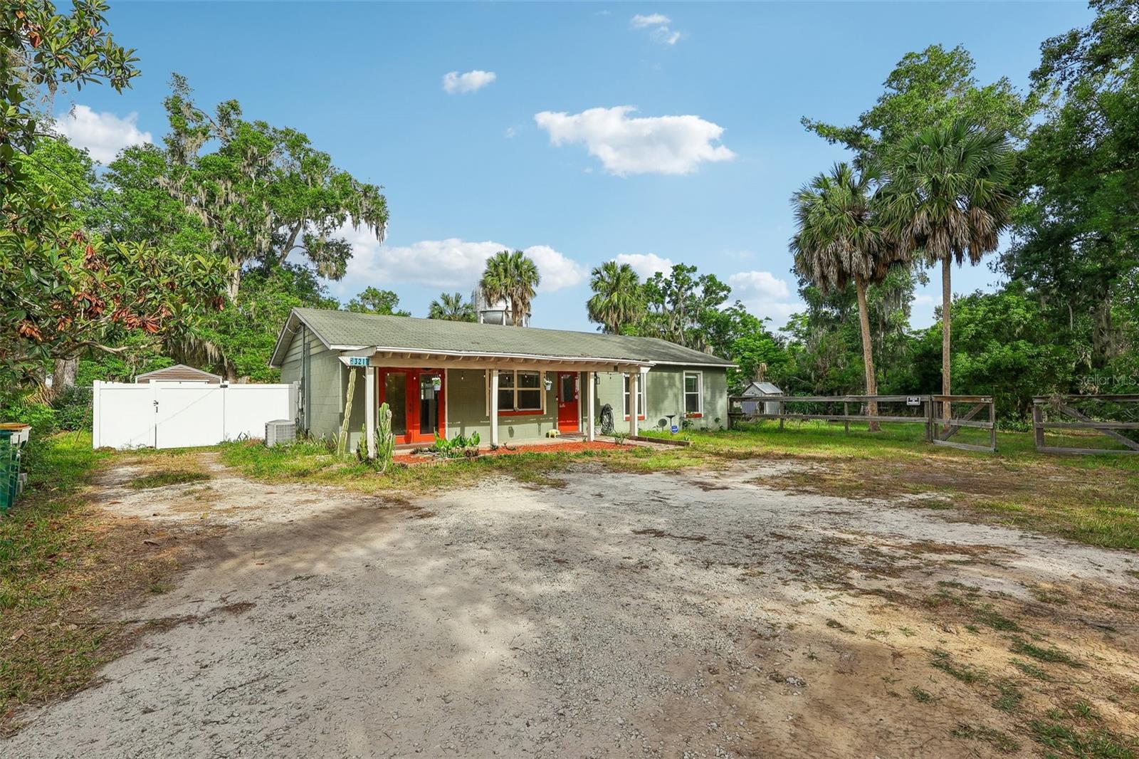 321 11th Avenue, FL