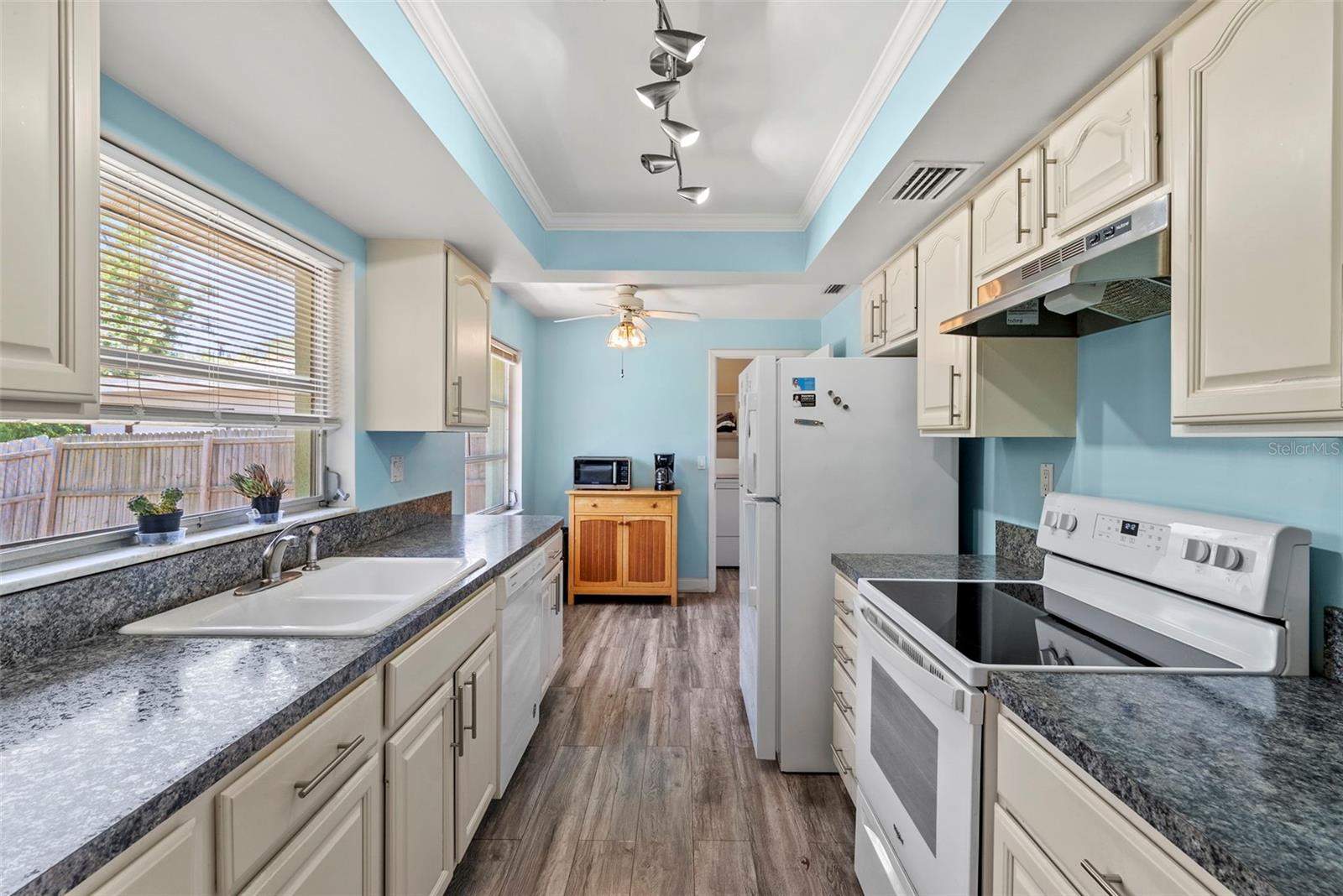 1413 Embassy Drive, FL