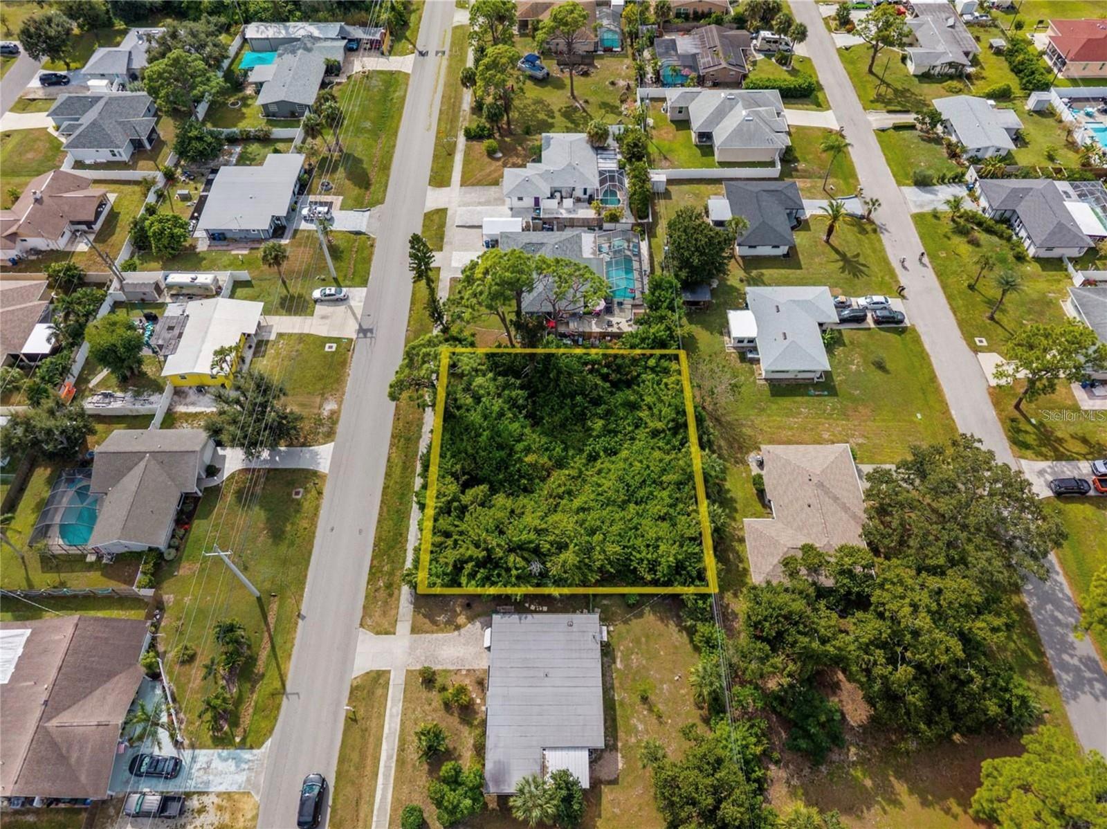 31 W Seminole Dr, FL