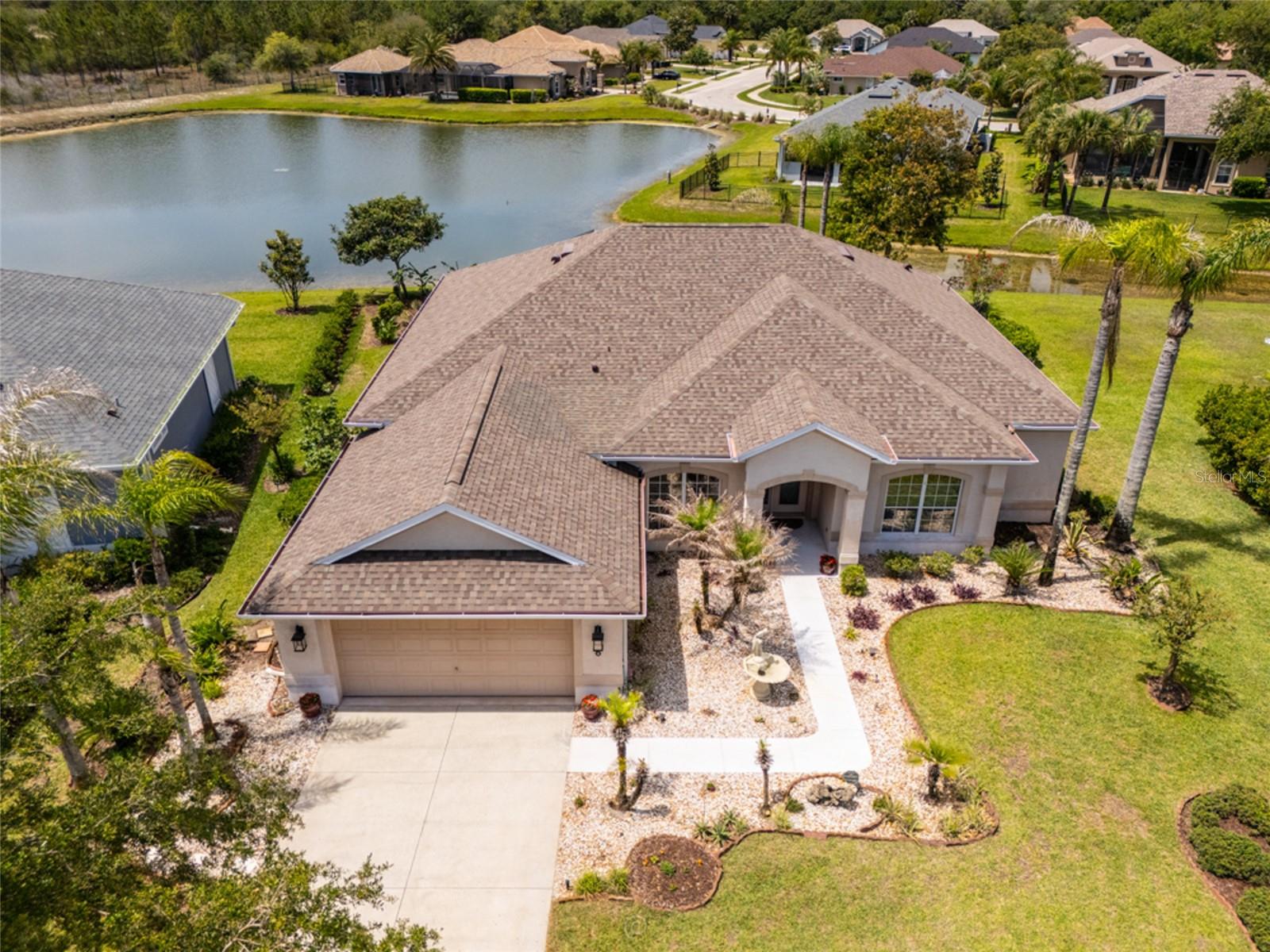 6 Lakewalk Drive, FL