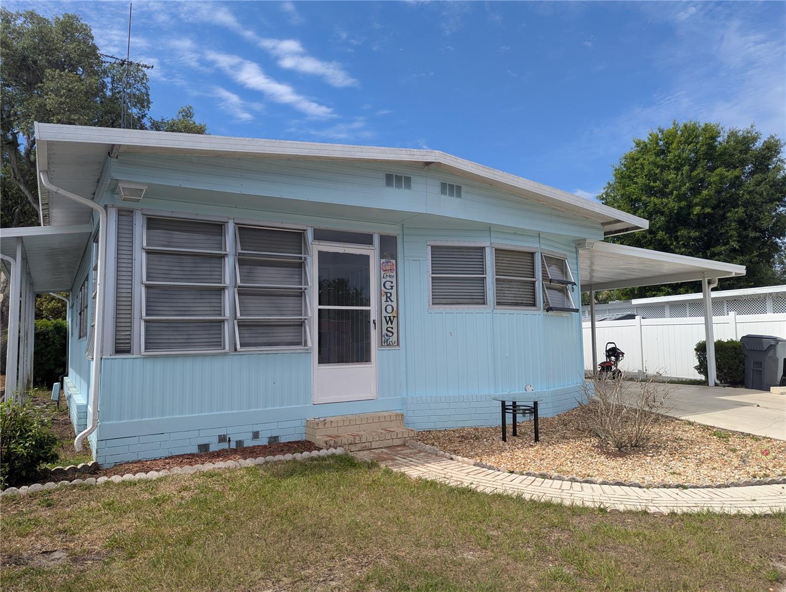 6 Pine Ln, FL