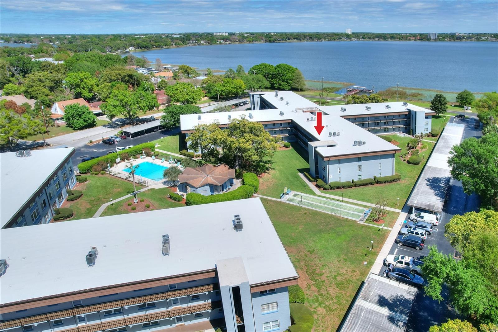 333 Lake Howard Drive, FL