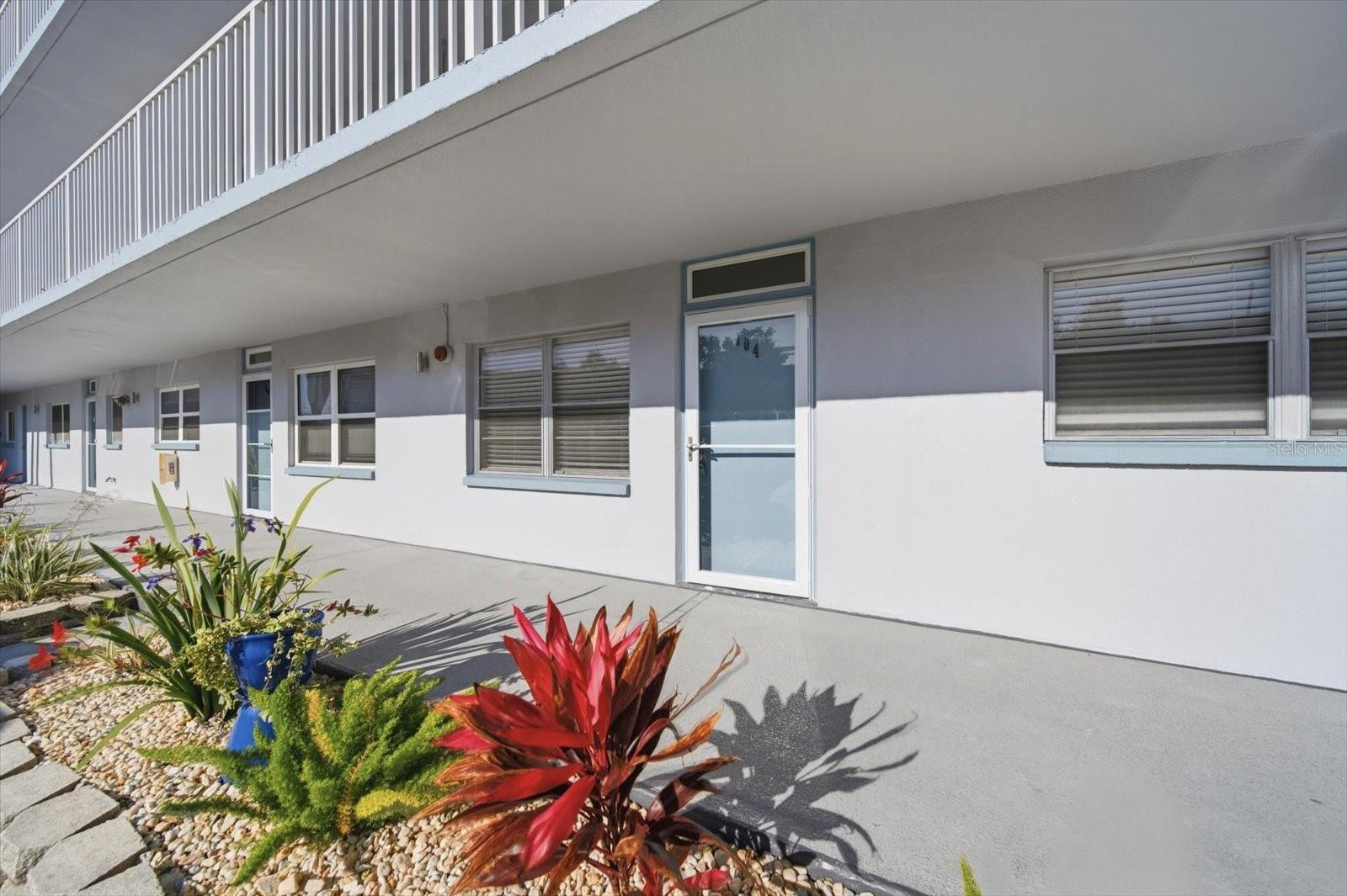 1868 Shore #104, FL
