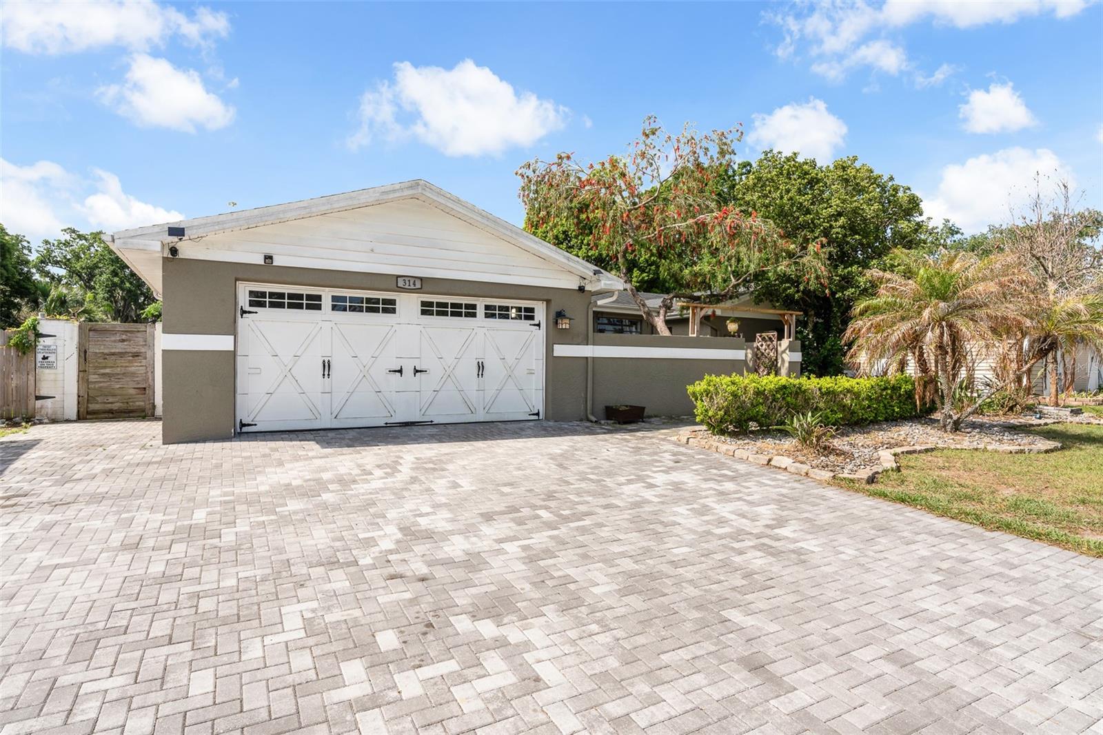 314 Hormigas St, FL