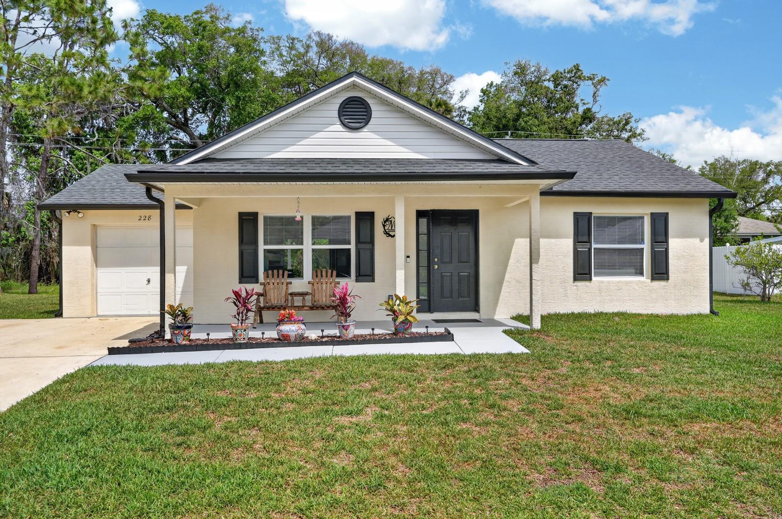 228 River Island Cir, FL