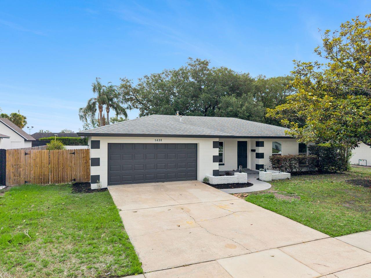 1438 Tierra Circle, FL