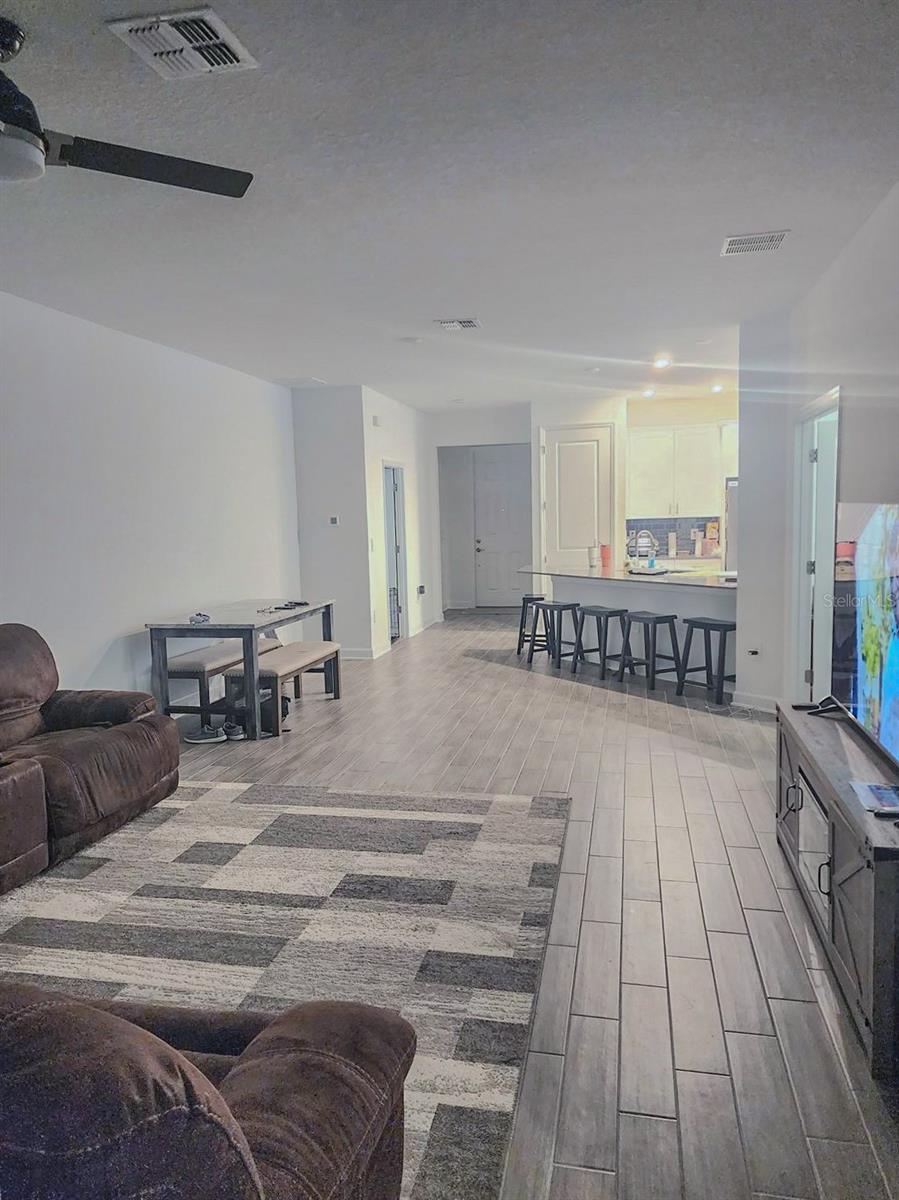 1743 Good Neighbor Loop, FL