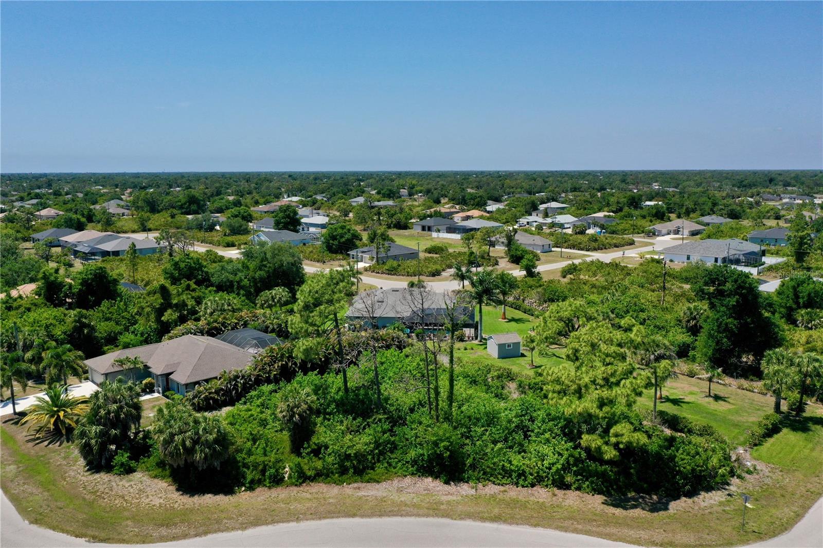 125 Australian Dr, FL