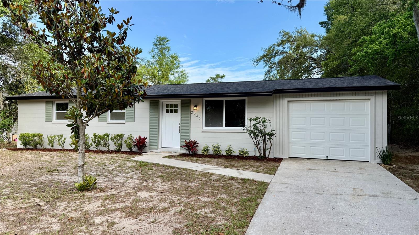 2245 W Devon Dr, FL