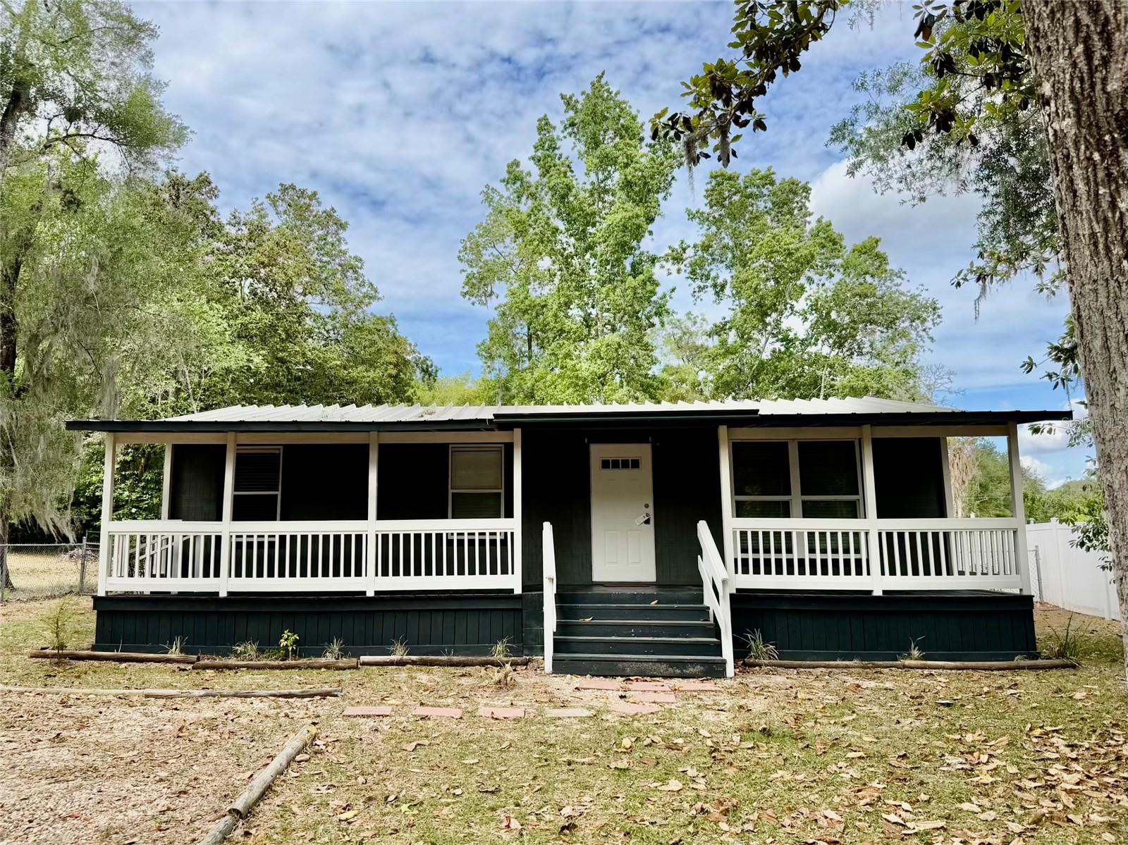 8732 Cr 647 S, FL