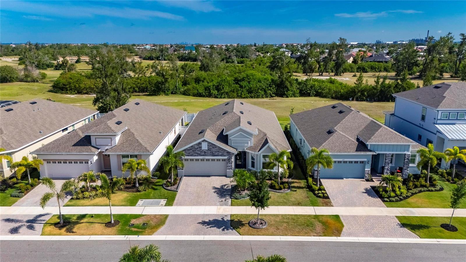 1019 Signet Drive, FL