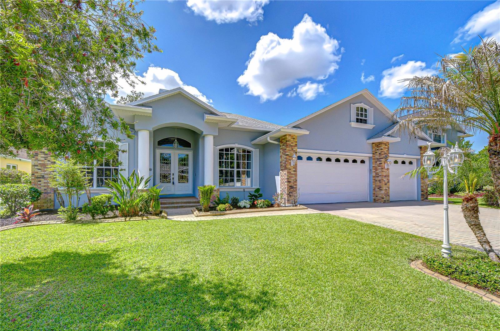 2228 Valrico Forest Dr, FL