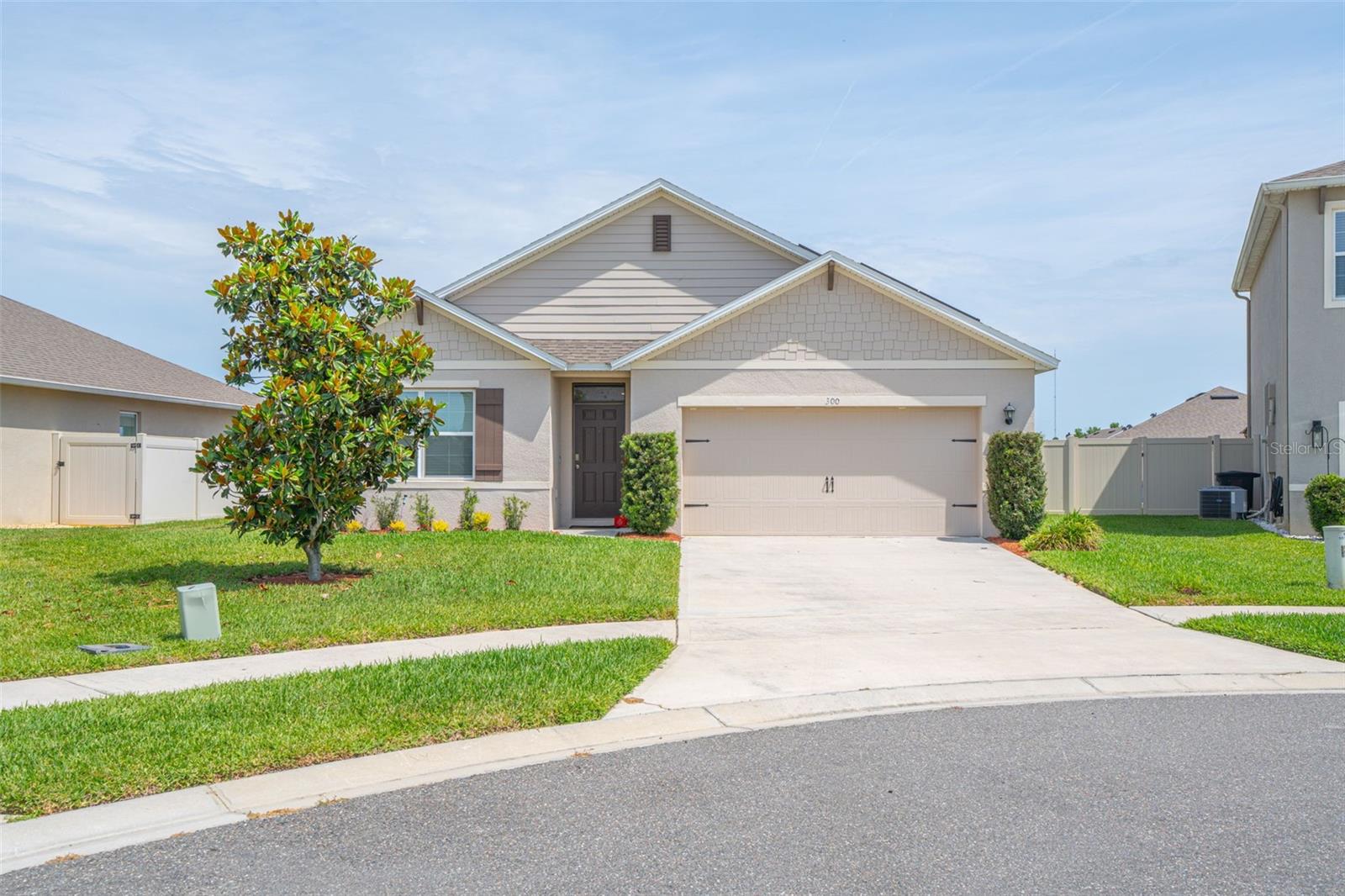 300 Winged Elm Drive, FL