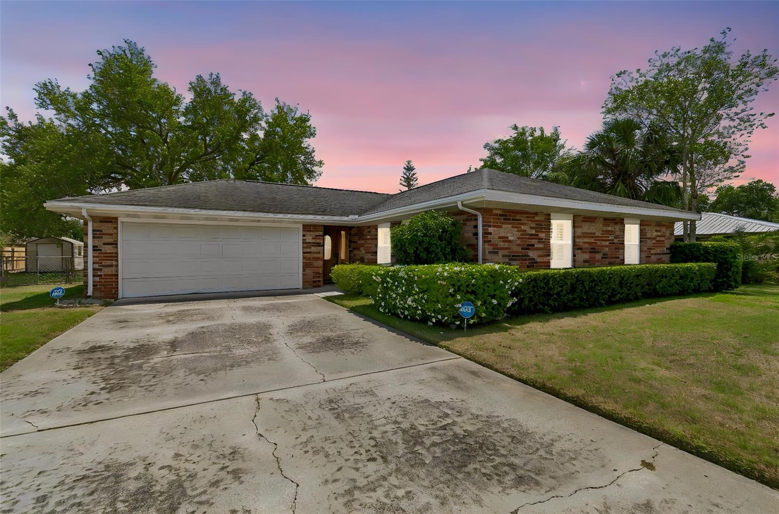 317 Greenwoods Drive, FL