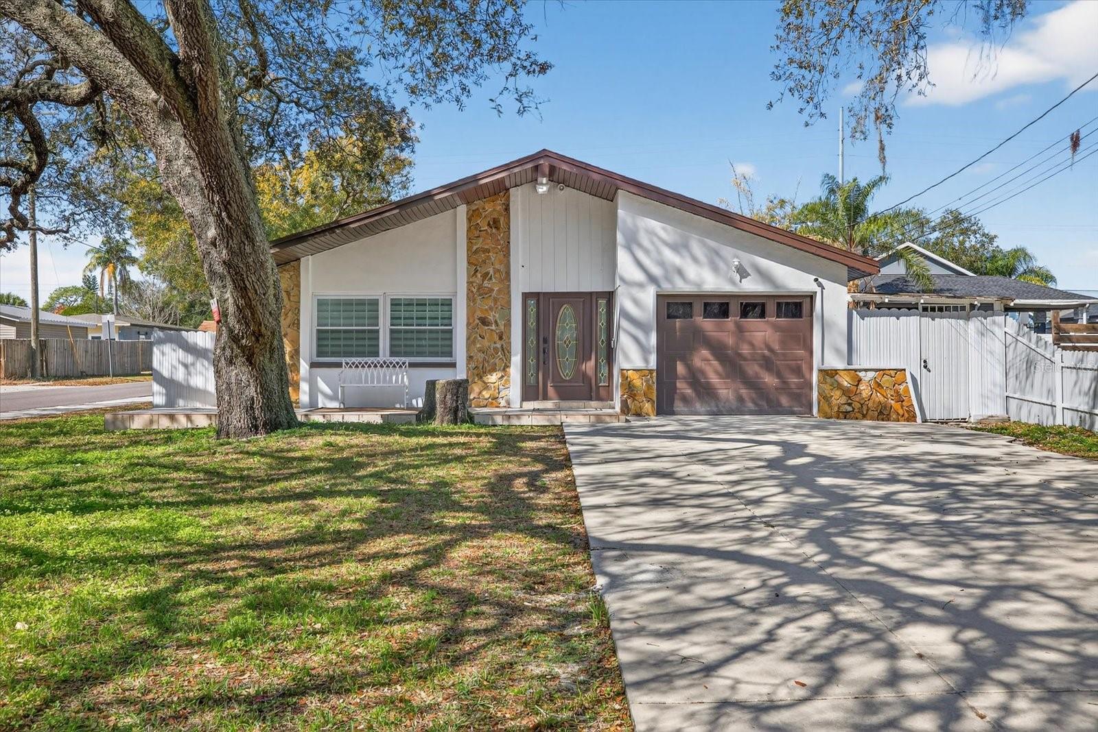 8902 Hamner Avenue, FL