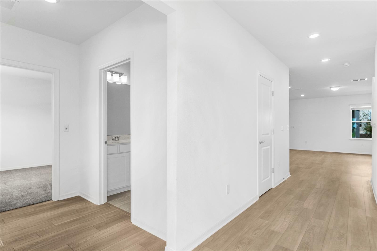 5643 Enchanted Meadow Alley, FL