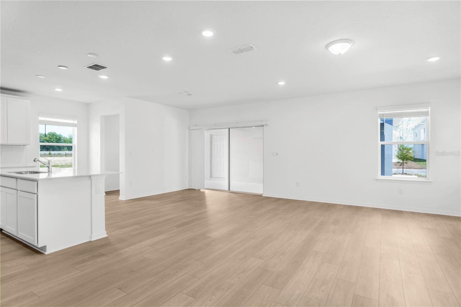 5643 Enchanted Meadow Alley, FL