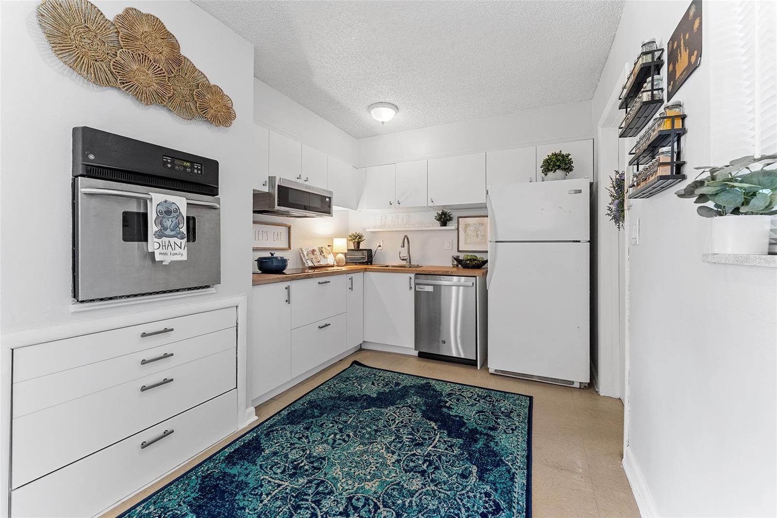 205 Wilshire Drive, FL