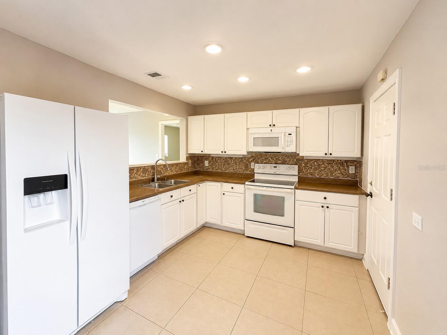 766 Maderia Court, FL
