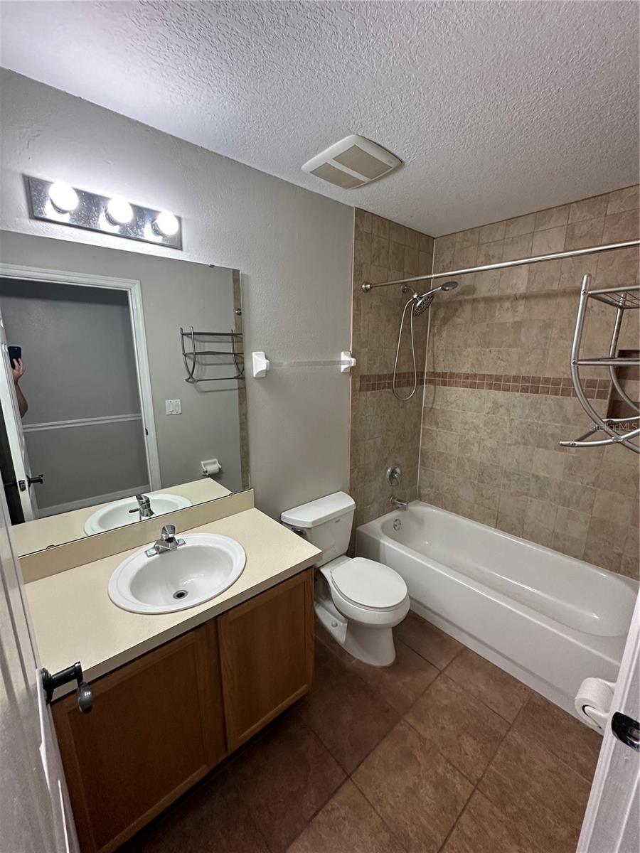 13701 Meadowpark Avenue, FL