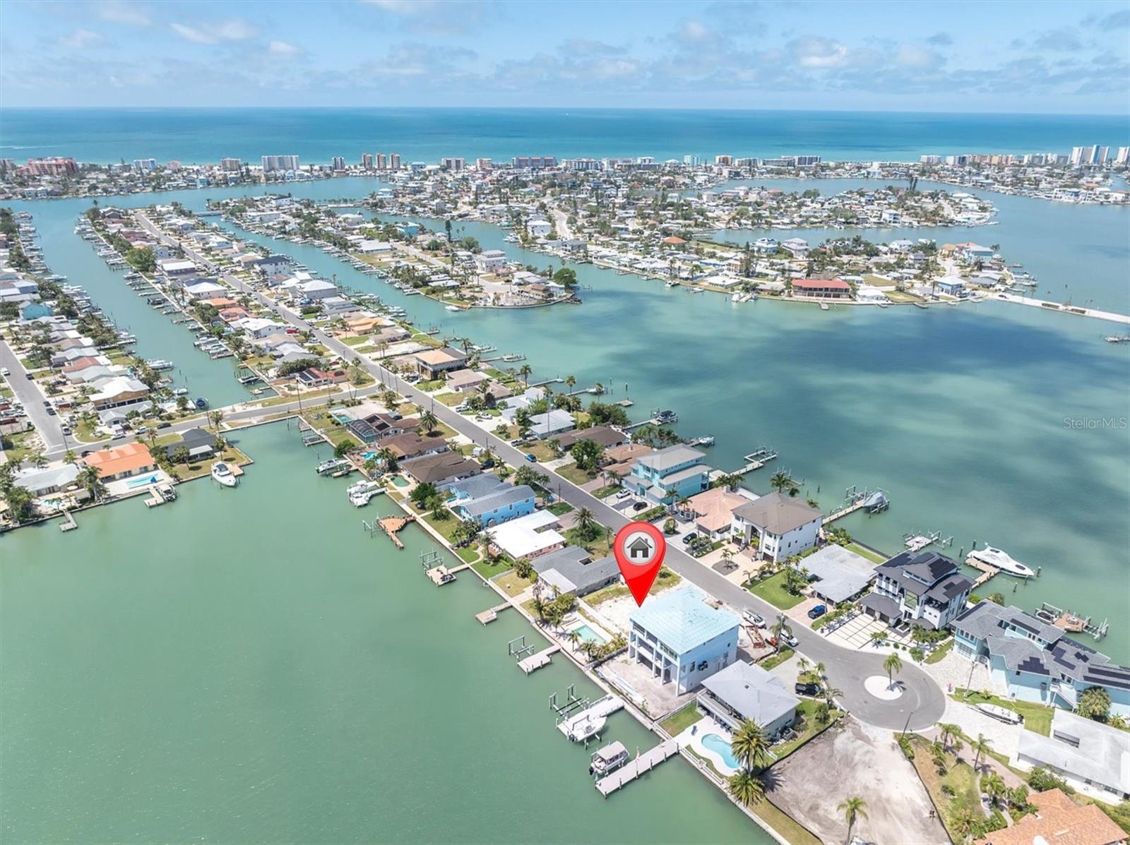 575 Crystal Dr, FL