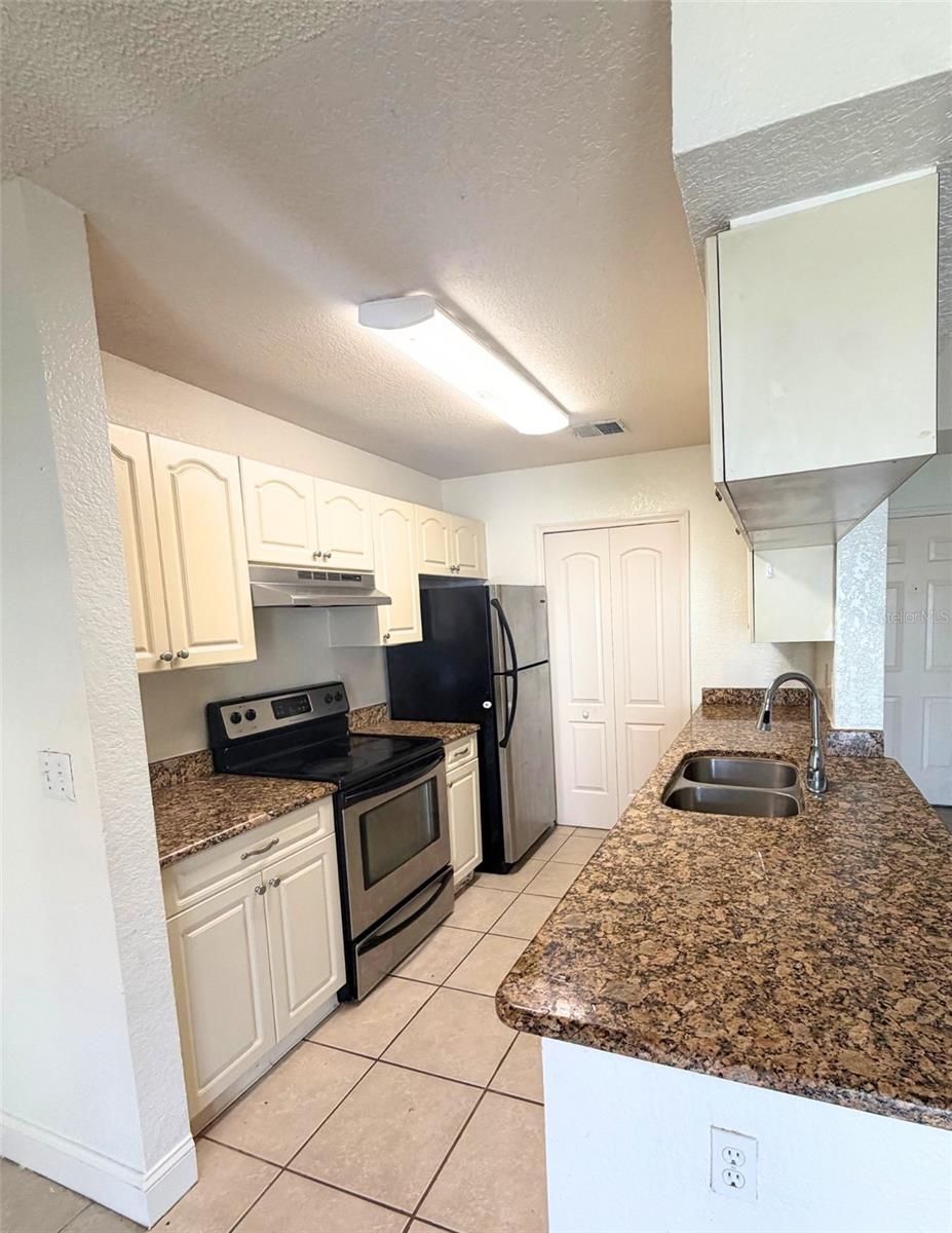 2550 Alafaya Trail, FL