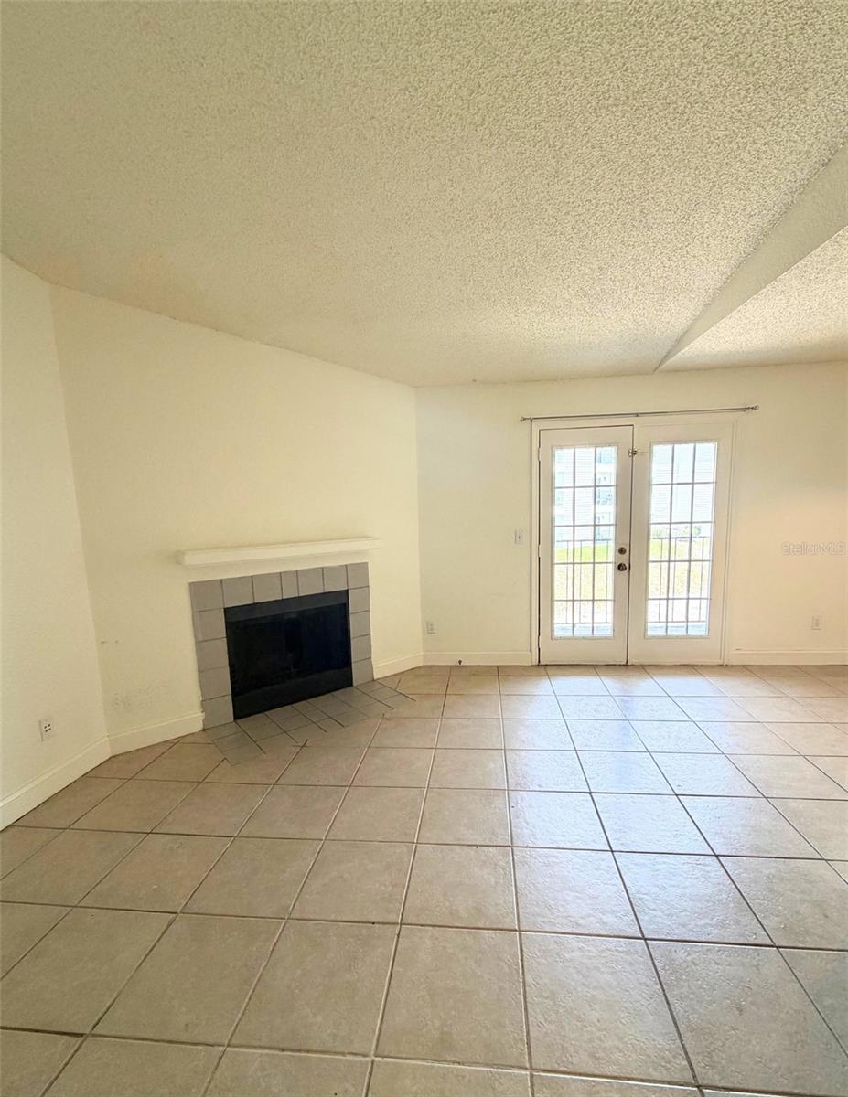 2550 Alafaya Trail, FL