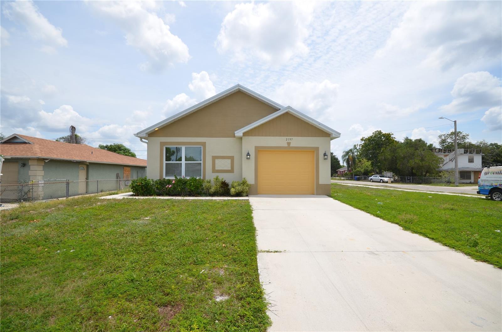 2197 Davis Ct, FL