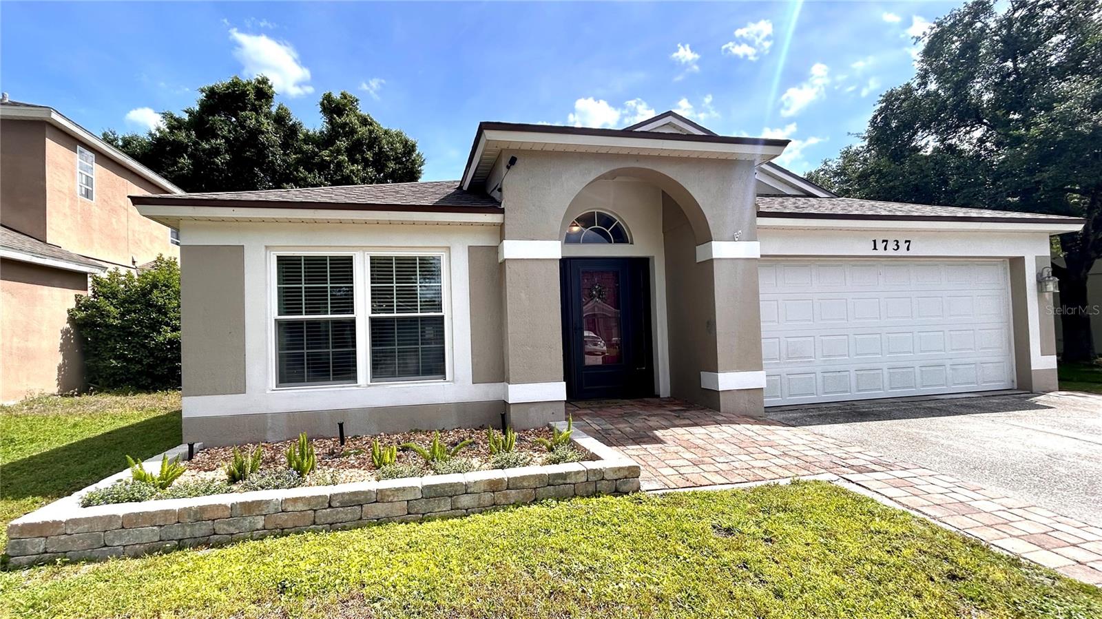 1737 Setting Sun Loop, FL
