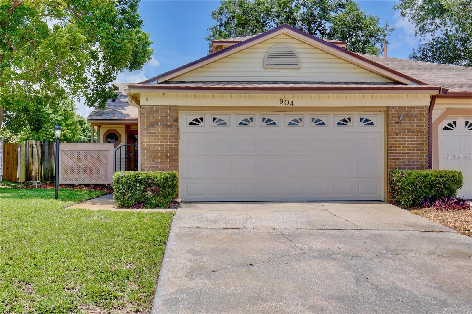 904 Norfolk Ct, FL