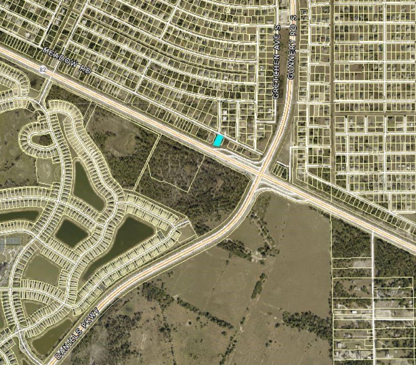 1100 Meadow Road, FL