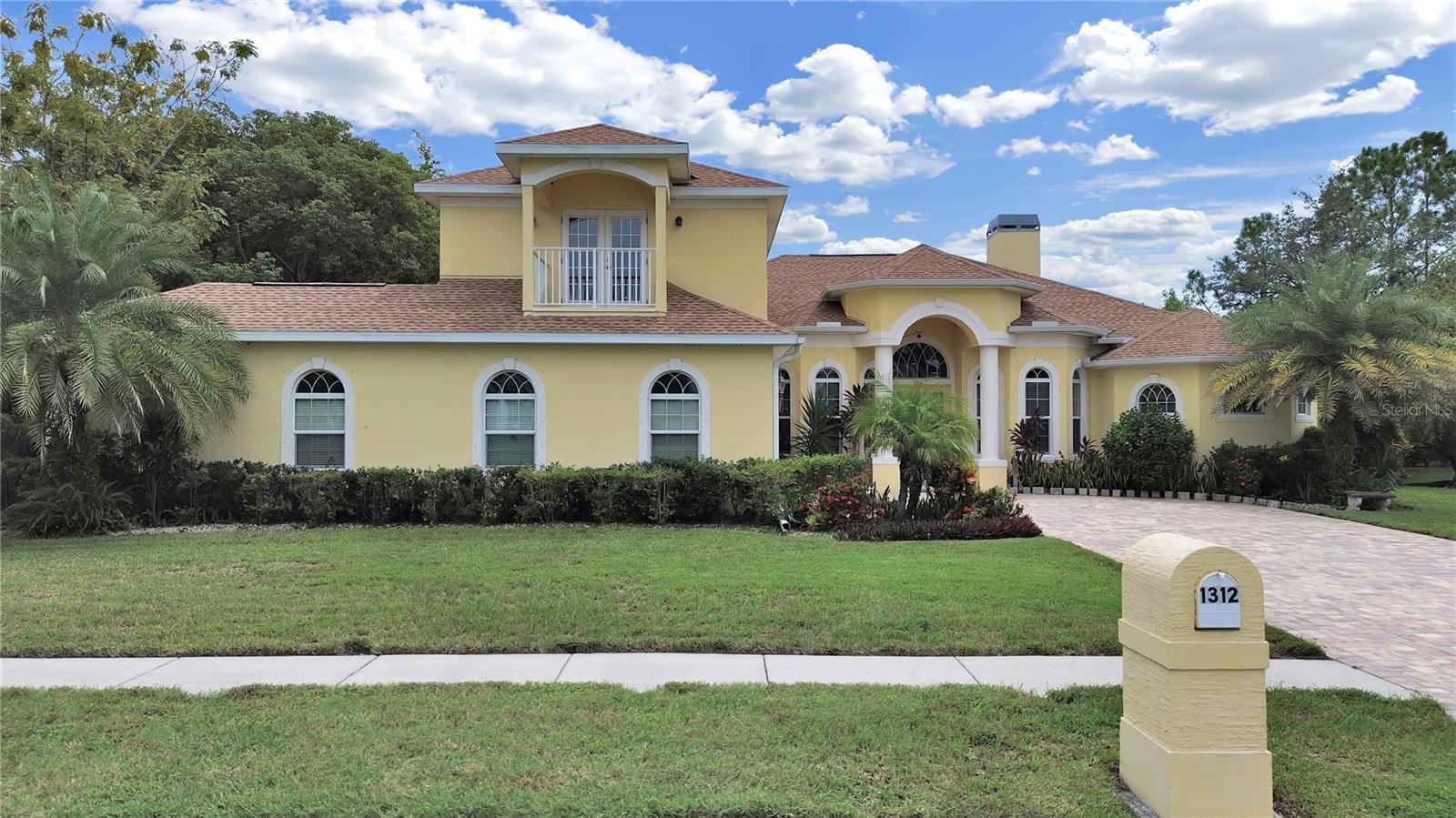 1312 Fishing Lake Drive, FL
