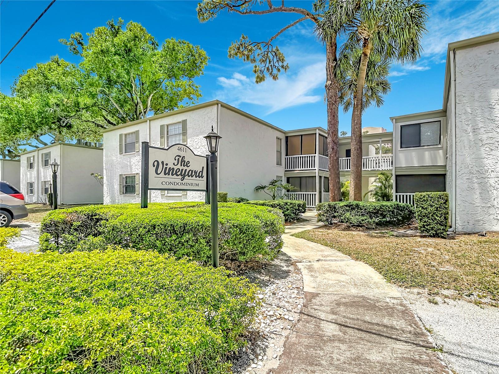4611 North B Street, FL