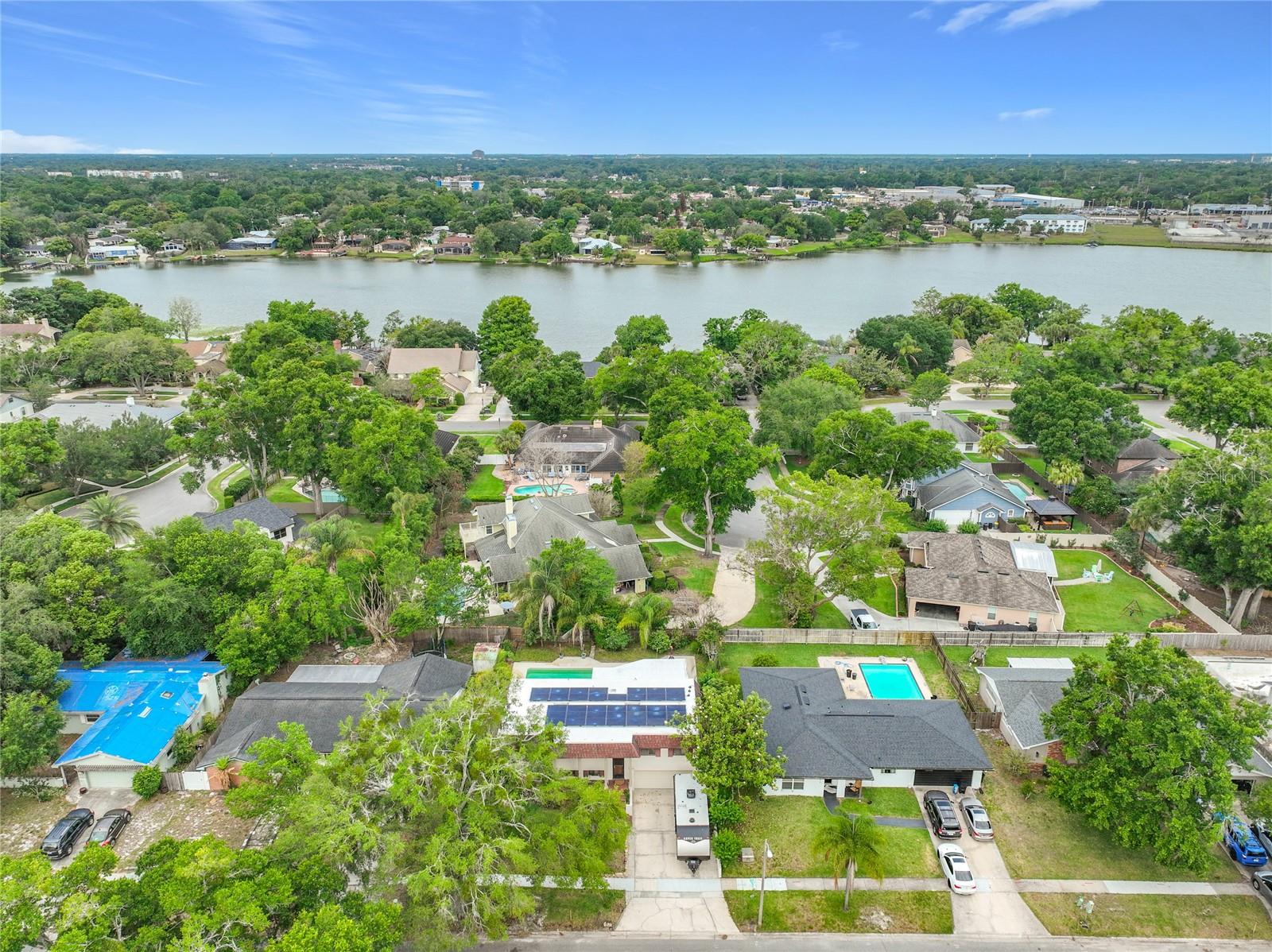 1511 Glastonberry Road, FL