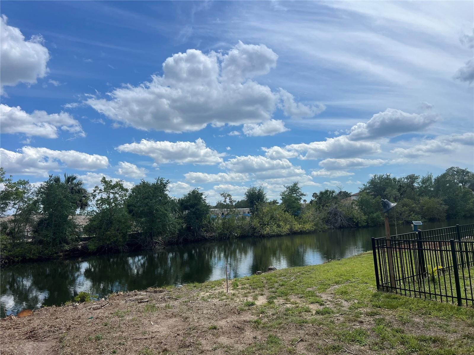 554 Estuary Shore Lane, FL