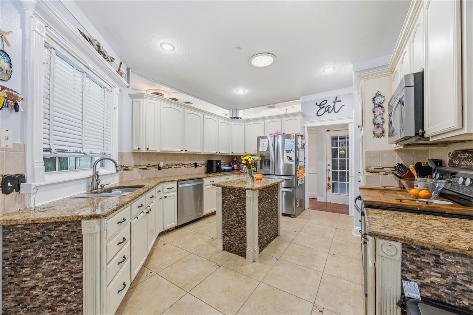 13031 Sunshine View Court, FL