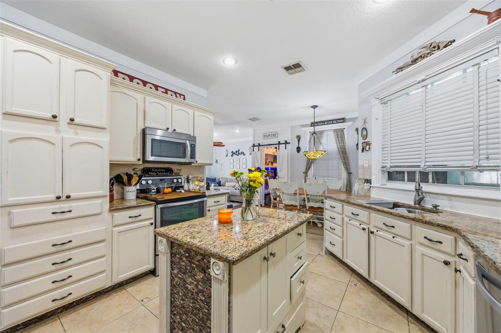 13031 Sunshine View Court, FL