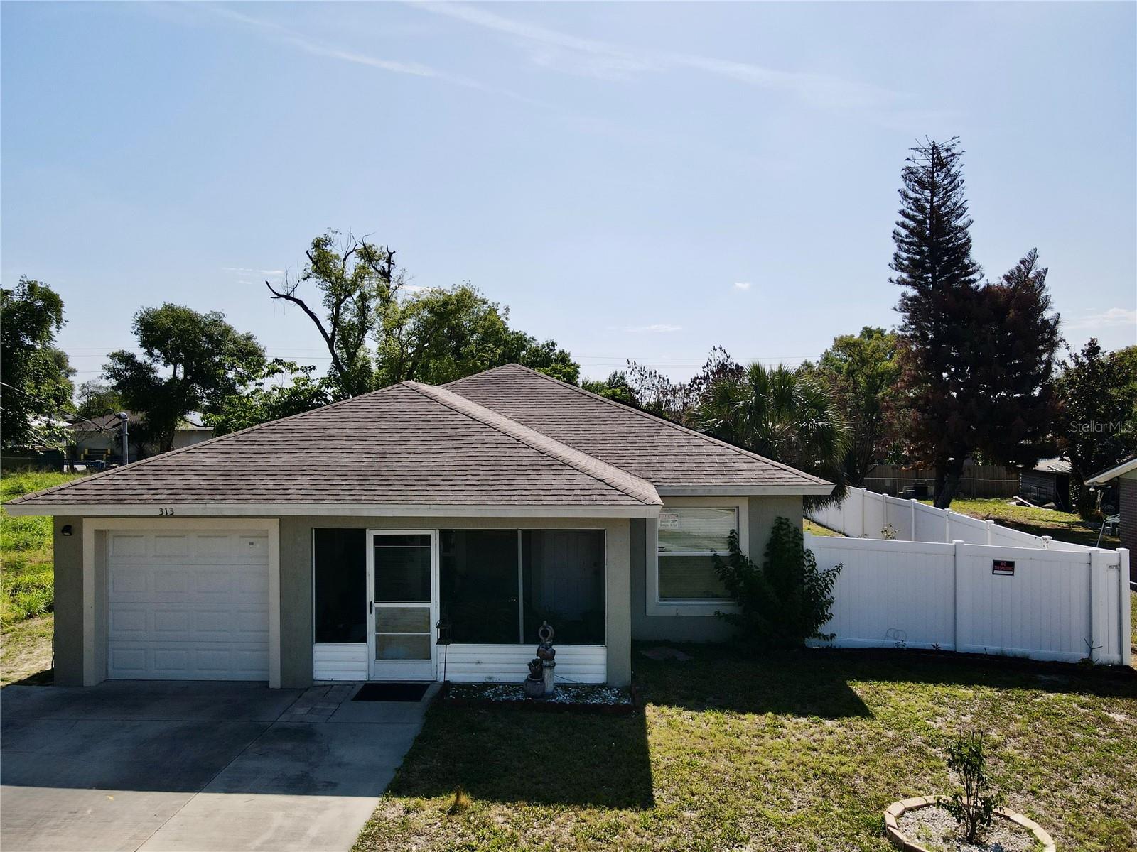 313 Oak St, FL