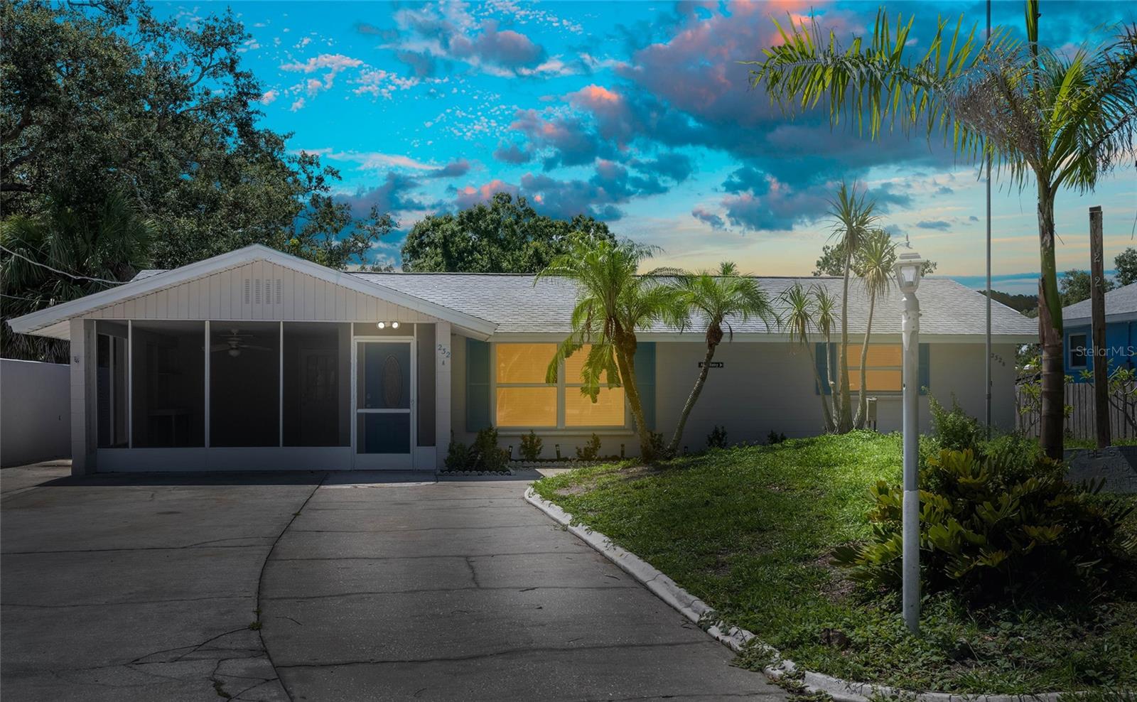 232 Pocono Trl E, FL