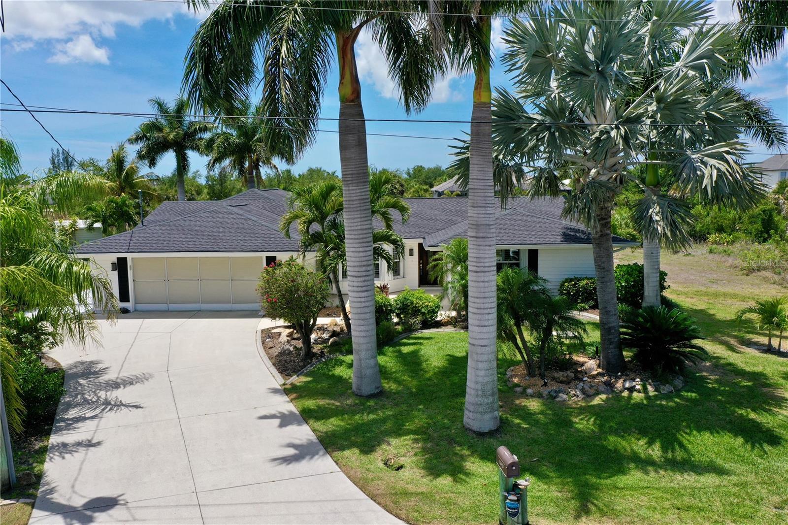 14494 Lillian Circle, FL