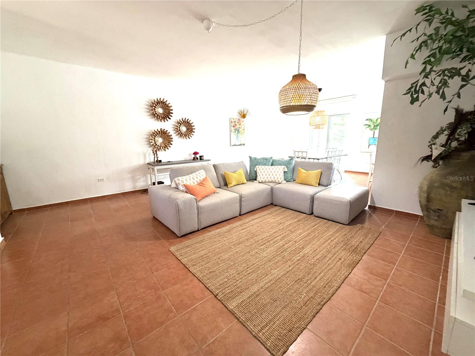 693 North Coast Village, PR