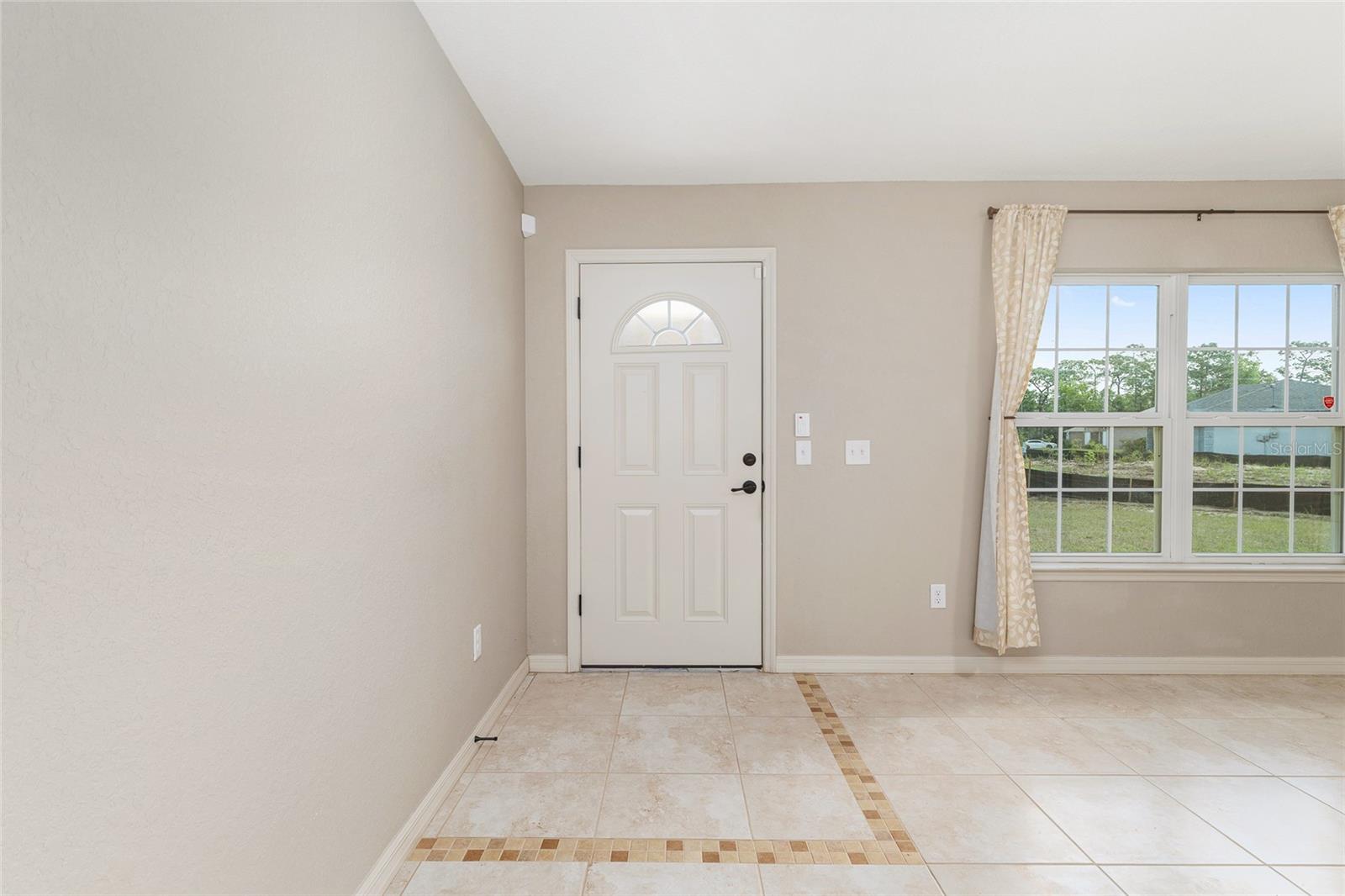2 Hemlock Loop Drive, FL
