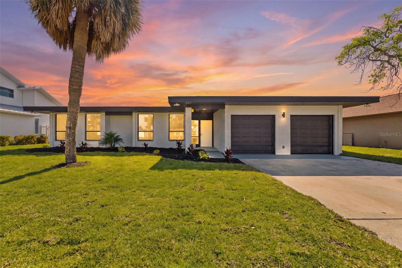 3917 Eden Roc Circle, FL
