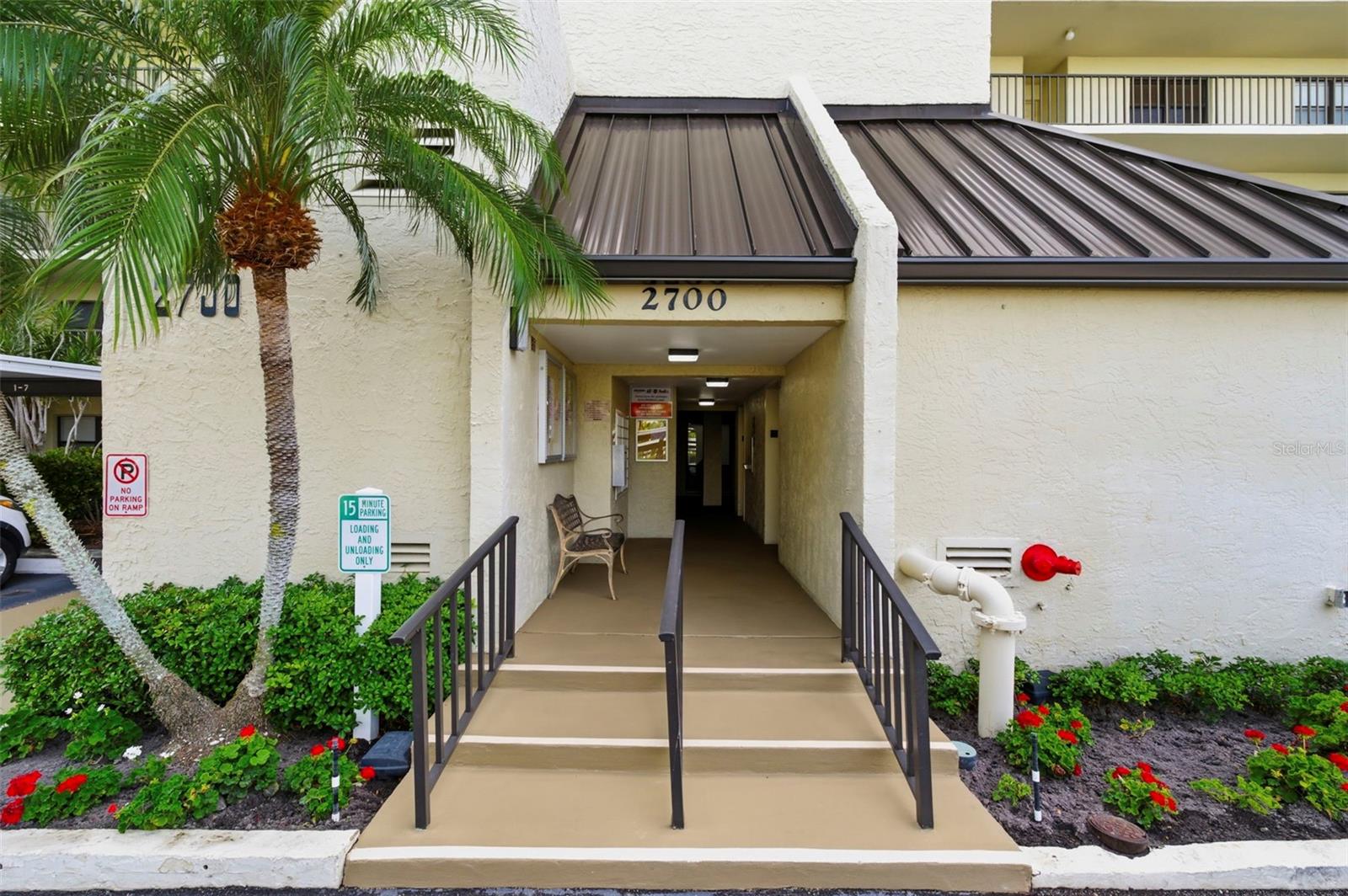 2700 Cove Cay Dr #7a, FL