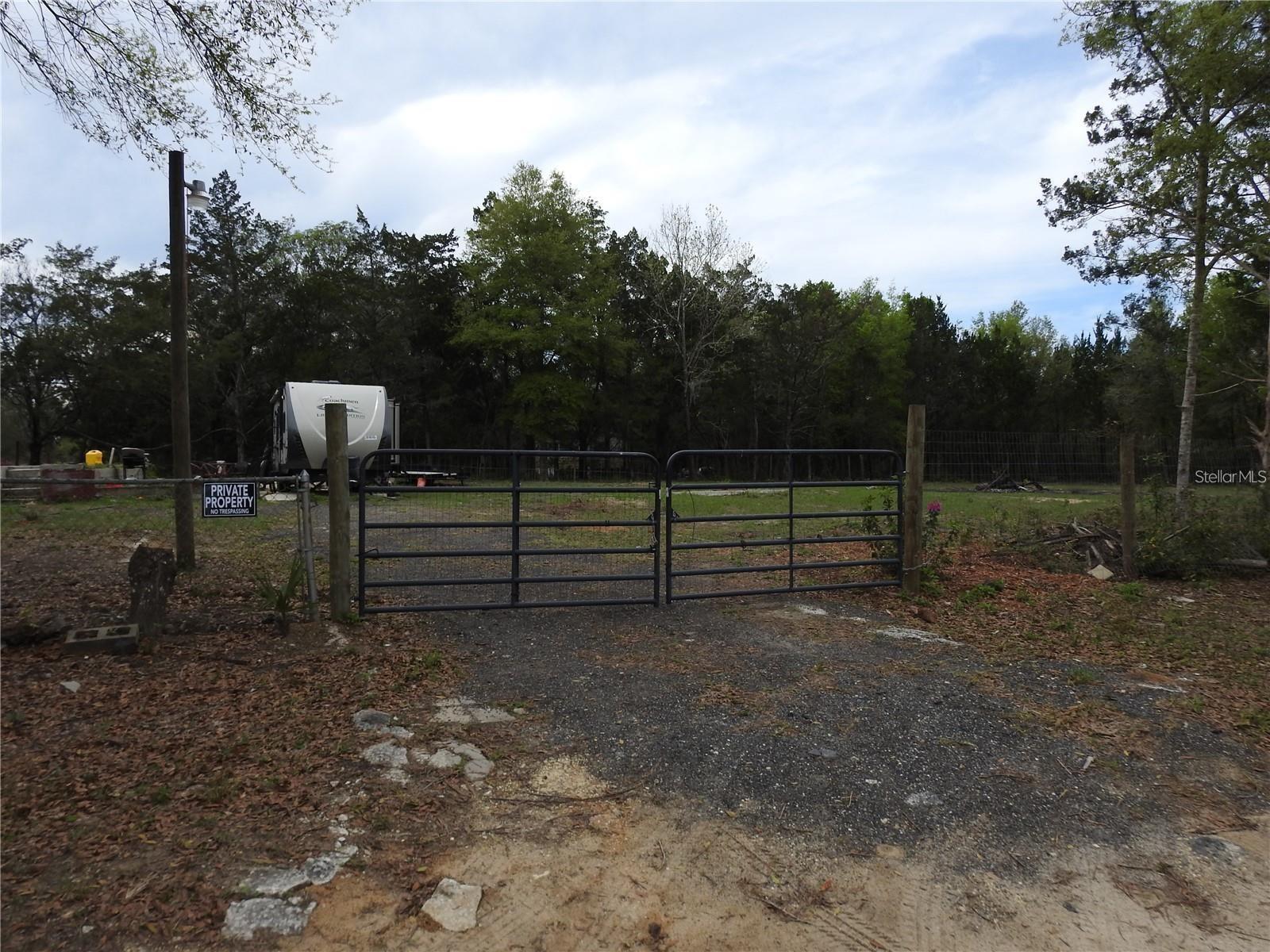 103 George Dr, FL