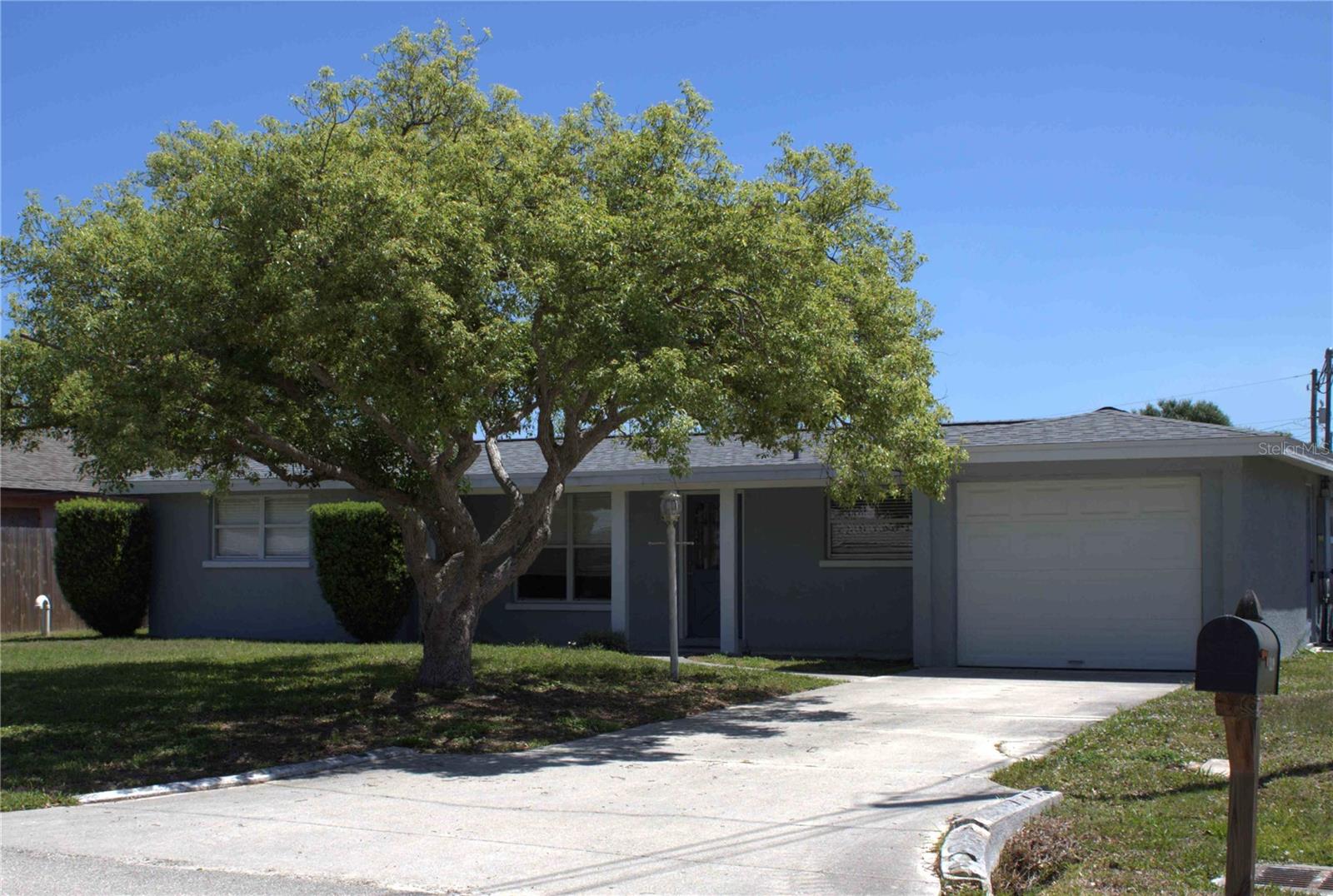 3219 Cambridge Dr, FL