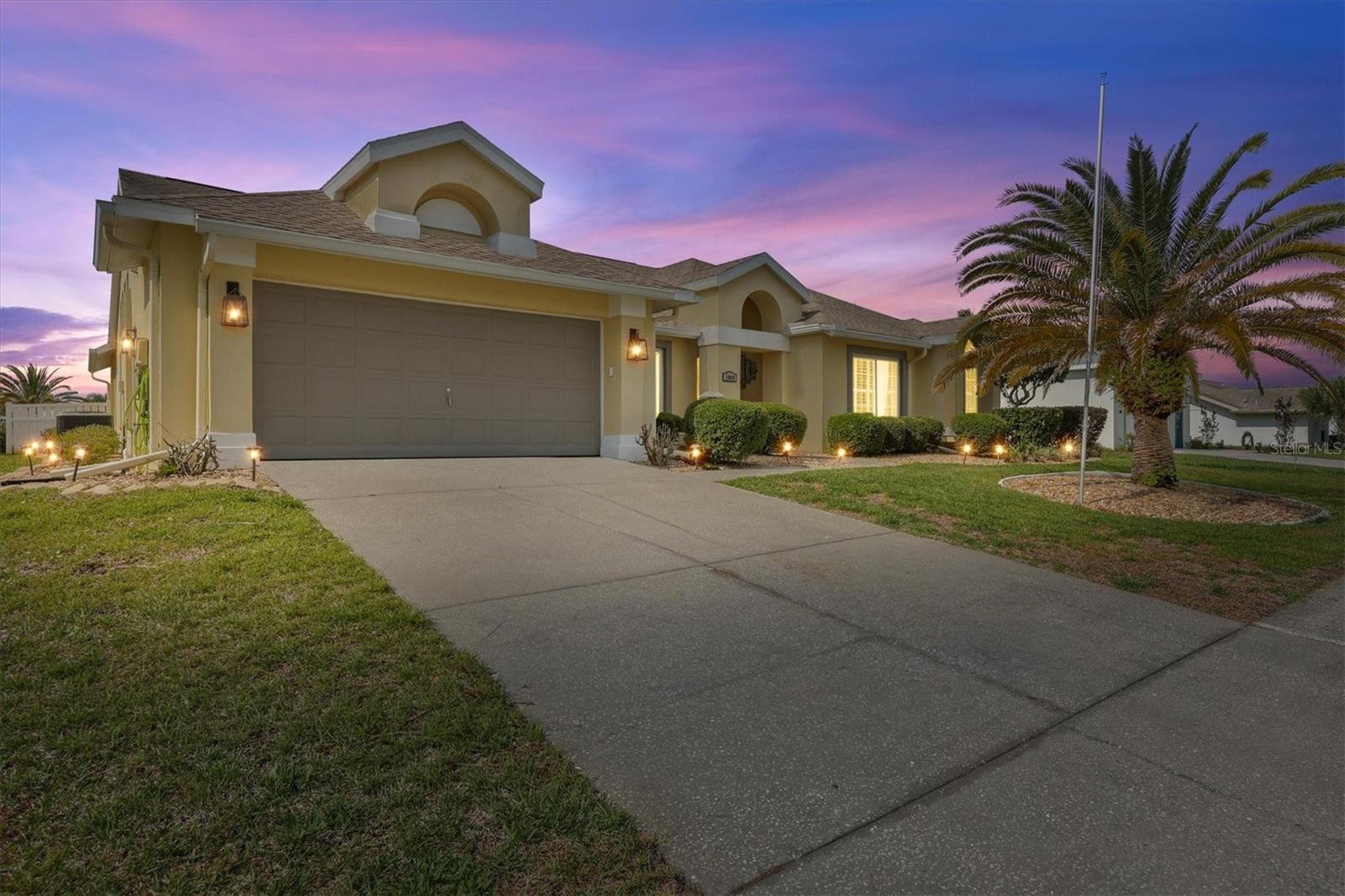 1049 Larkin Rd, FL